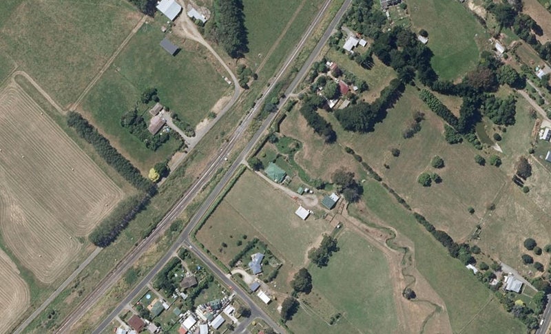 10 Rewa Rewa Street, Tokomaru, Palmerston North - Carousel 1