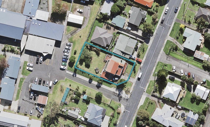 14 Vanguard Road, Kelston, Auckland - Carousel 1