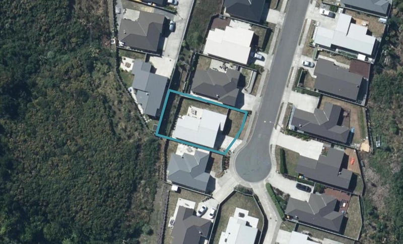 80 Staithes Drive North, Whitby, Porirua - Carousel 1