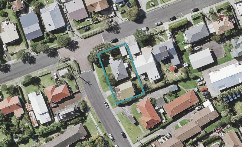 2/7 Egremont Street, Belmont, Auckland - Carousel 1
