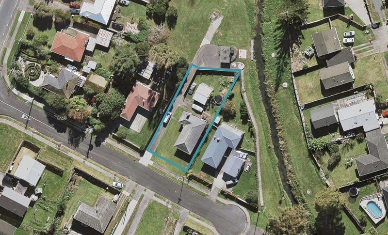 4 Hinau Road, Mangere Bridge, Auckland - Carousel 1
