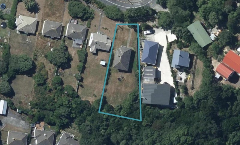 12 Downes Street, Titahi Bay, Porirua - Carousel 1