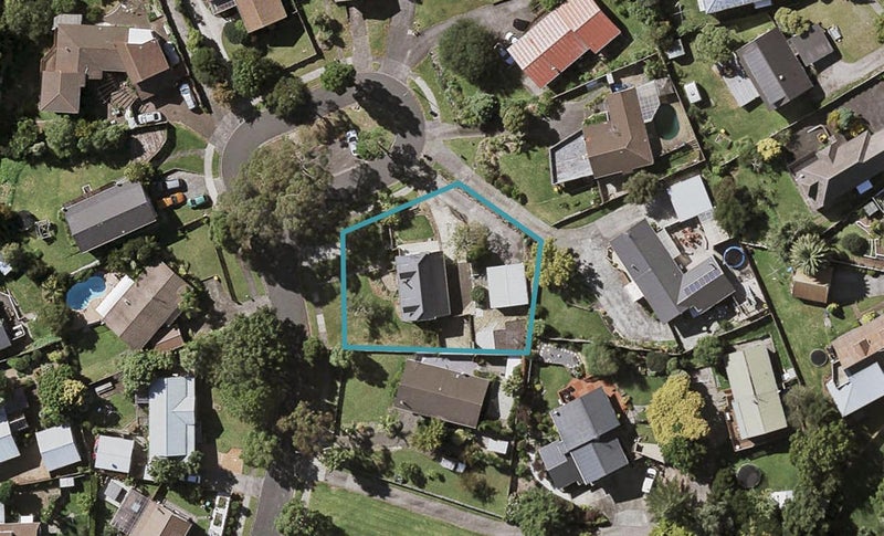 9 Palmetto Place, Goodwood Heights, Auckland - Carousel 1