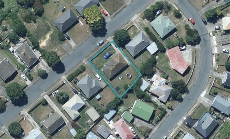 62 Arahura Crescent, Waitangirua, Porirua - Carousel 1