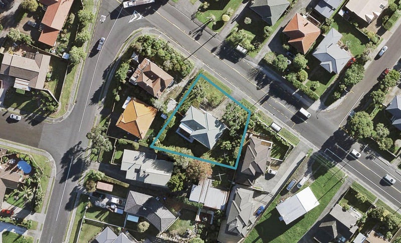492 Hillsborough Road, Mount Roskill, Auckland - Carousel 1