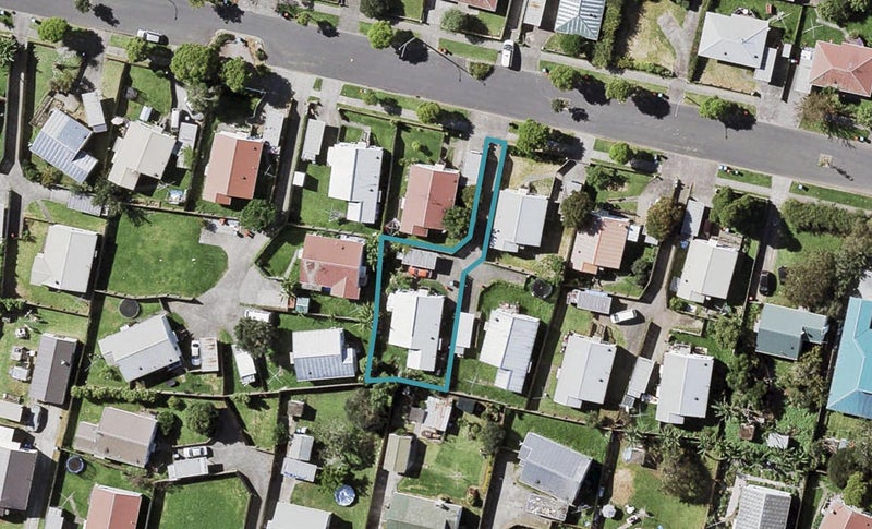 61B Maybury Street, Point England, Auckland - Carousel 1