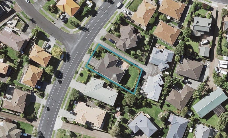 73 Gosford Drive, Botany Downs, Auckland - Carousel 1