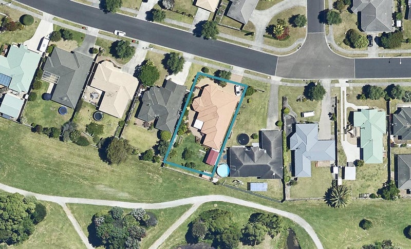 39 Corinth Grove, Papamoa Beach, Papamoa - Carousel 1