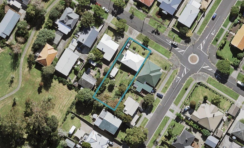22 Haverstock Road, Sandringham, Auckland - Carousel 1