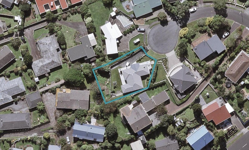 15 Cabot Place, Frankleigh Park, New Plymouth - Carousel 1