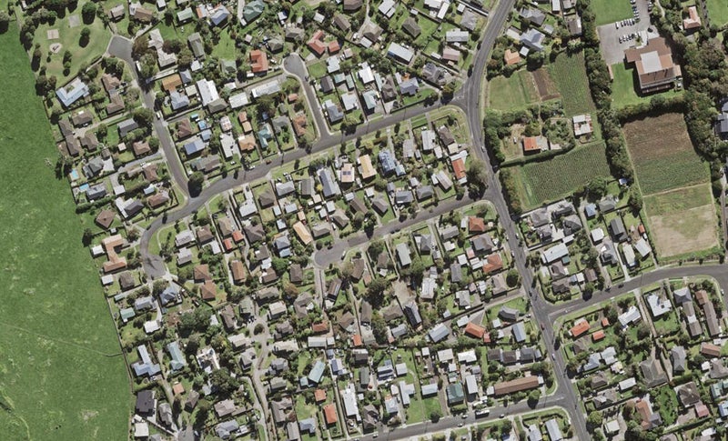 11 Kea Place, Mangere Bridge, Auckland - Carousel 1