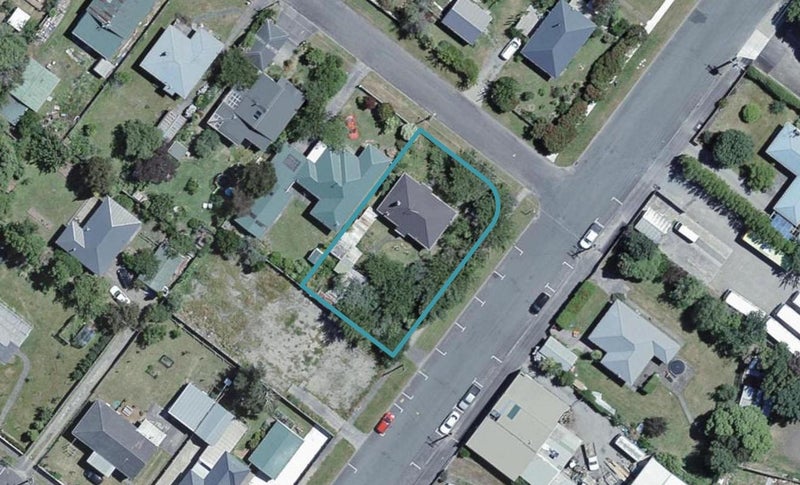 1 Card Crescent, Featherston - Carousel 1