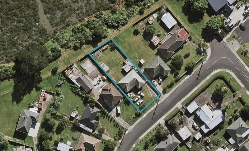 74 Firth Crescent, Otara, Auckland - Carousel 1