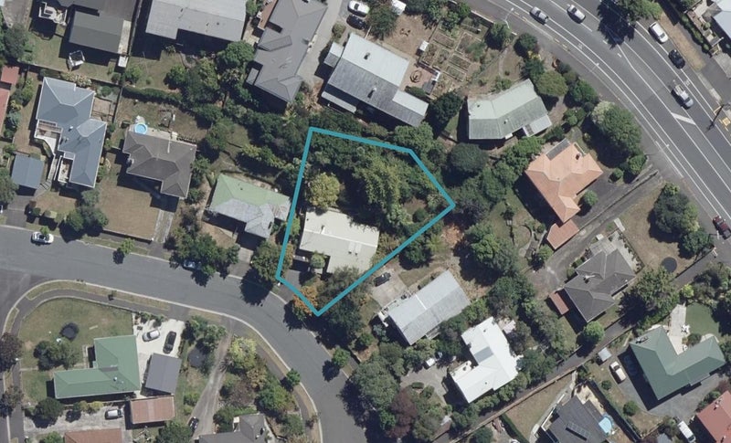 35 Bretton Terrace, Hillcrest, Hamilton - Carousel 1