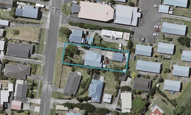 49 Bluegum Road, Paraparaumu Beach, Paraparaumu - Carousel 1