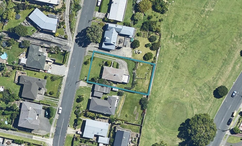 7 Landscape Road, Otumoetai, Tauranga - Carousel 1