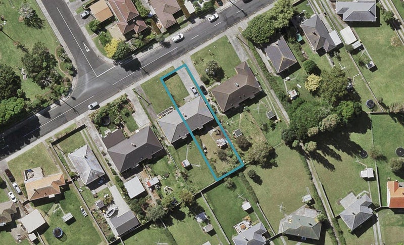 65 Roberts Avenue, Bayswater, Auckland - Carousel 1