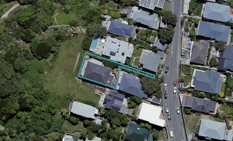 42 The Crescent, Roseneath, Wellington - Carousel 1