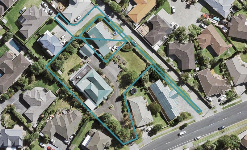 147 Sturges Road, Henderson, Auckland - Carousel 1