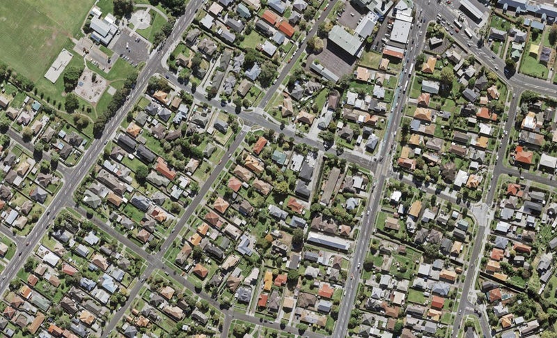 18A Memorial Avenue, Mount Roskill, Auckland - Carousel 1