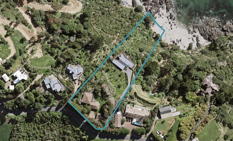 324 Sea View Road, Ostend, Waiheke Island - Carousel 1