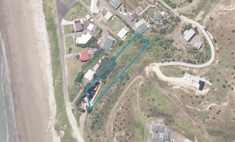 231 Newcastle Street, Māhia - Carousel 1