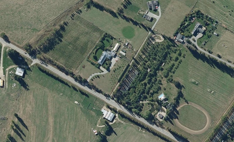 2 Rubus Street, WANAKA - Carousel 1