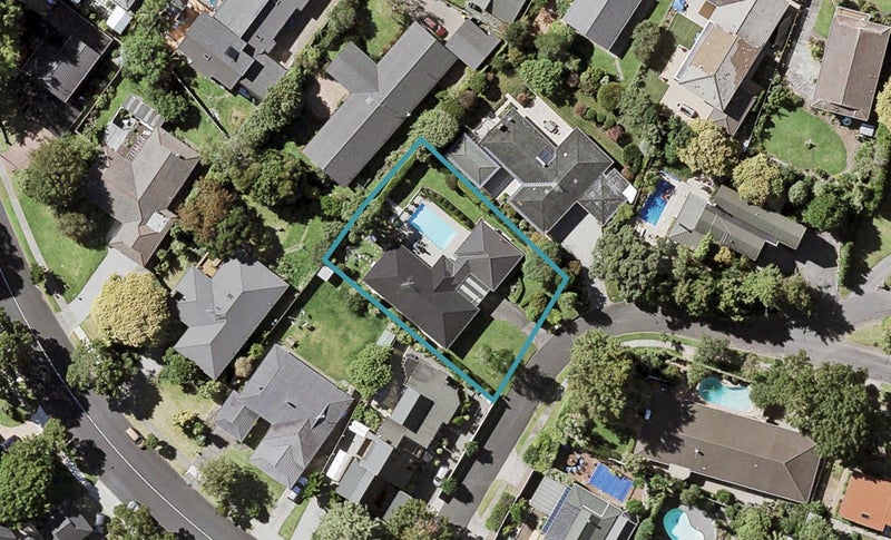 4 Meanda Gardens, Sunnyhills, Auckland - Carousel 1