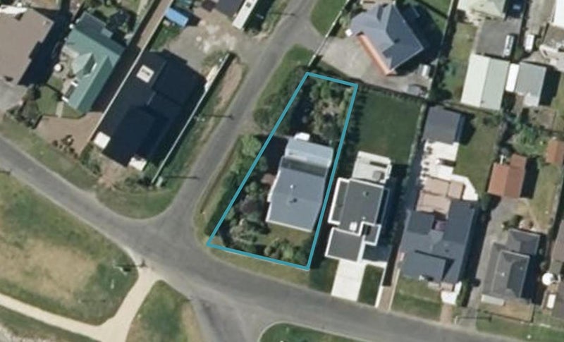 39 Hartley Street, Foxton Beach, Foxton - Carousel 1