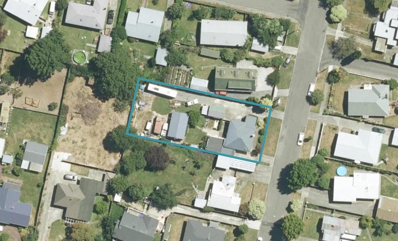 16 Holdaway Street, Riversdale, Blenheim - Carousel 1
