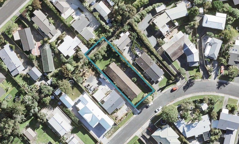 17A Walton Street, Red Beach, Whangaparāoa - Carousel 1