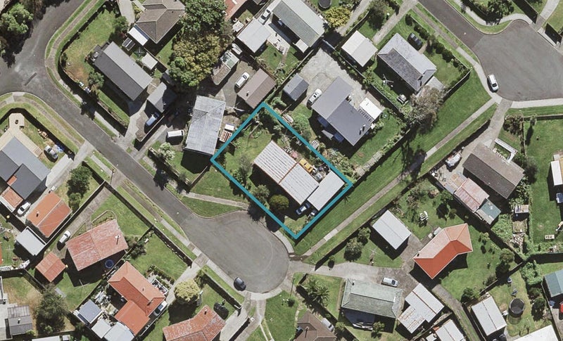 6 Upwood Place, Mangere, Auckland - Carousel 1