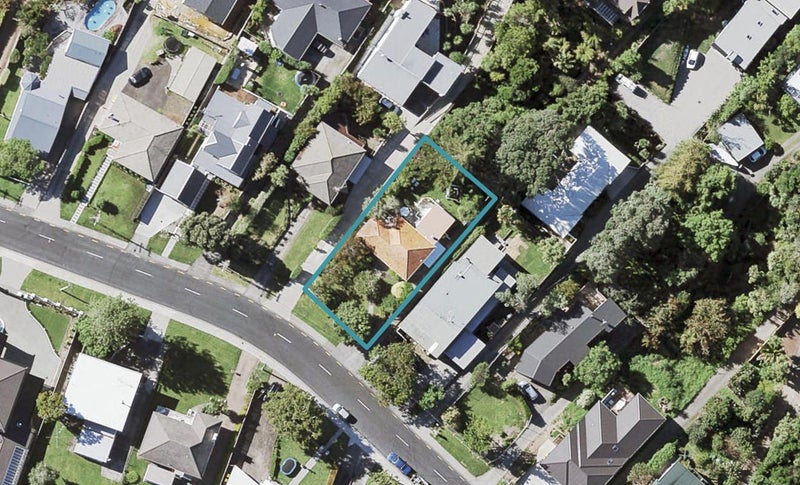 72 Beach Road, Mellons Bay, Auckland - Carousel 1