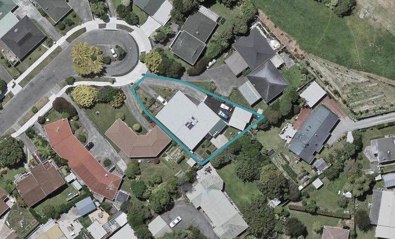 9 Wakefield Grove, Waikanae, Waikanae - Carousel 1