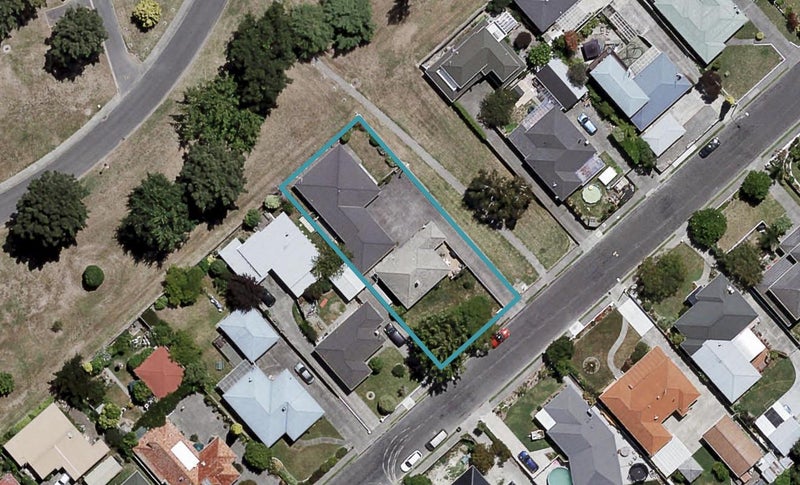 17 Menin Road, Onekawa, Napier - Carousel 1