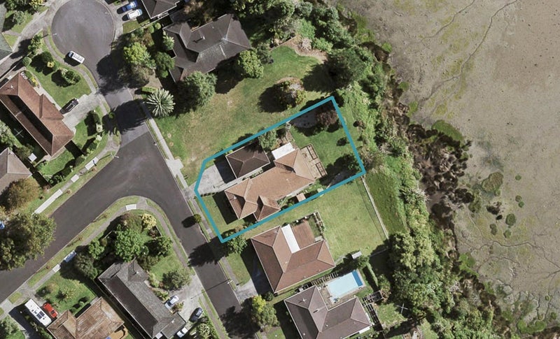 13 The Spinney, Pahurehure, Papakura - Carousel 1