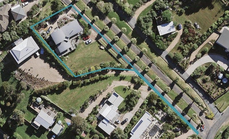 304B Sea View Road, Ostend, Waiheke Island - Carousel 1