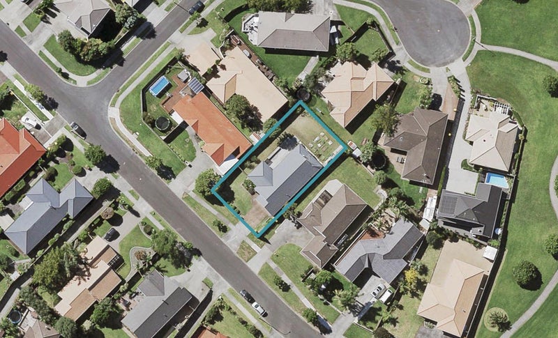 25 West Fairway, Golflands, Auckland - Carousel 1