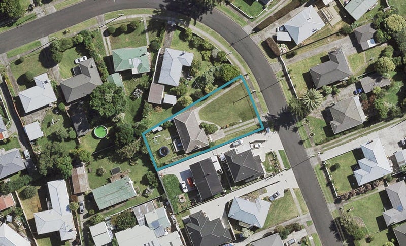12 Tawa Crescent, Manurewa, Auckland - Carousel 1