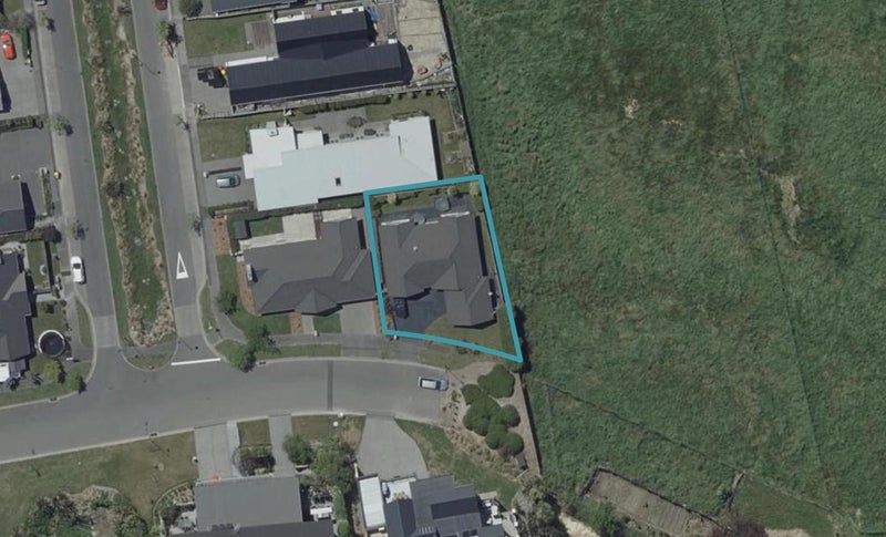 49B Pentonville Close, Westmorland, Christchurch - Carousel 1