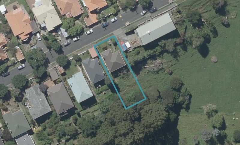 26 Grandview Crescent, Opoho, Dunedin - Carousel 1