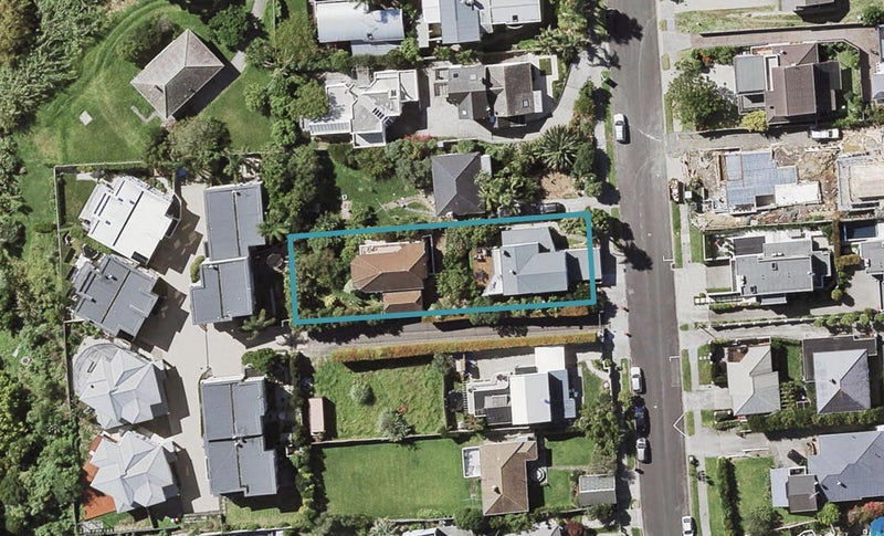 30 Takitimu Street, Orakei, Auckland - Carousel 1