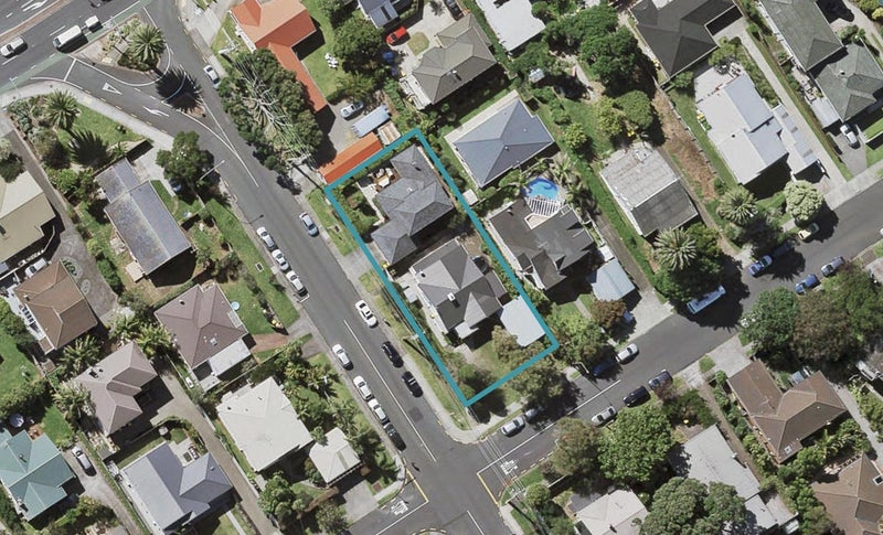 2/21 Napier Avenue, Takapuna, North Shore City - Carousel 1