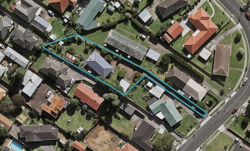 30 Buckingham Crescent, Manukau, Auckland - Carousel 1