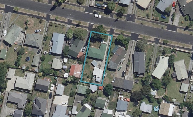 15 Mooney Street, Nawton, Hamilton - Carousel 1