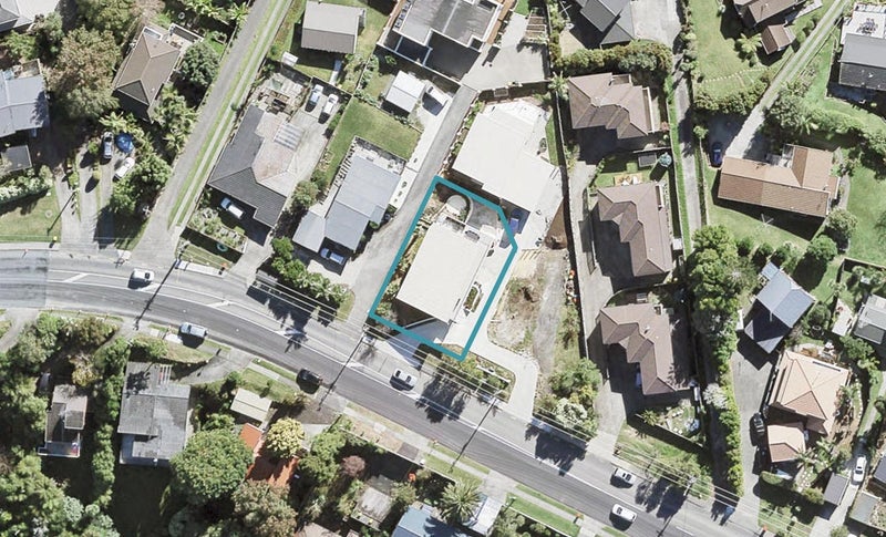 117B Carlisle Road, Northcross, Auckland - Carousel 1