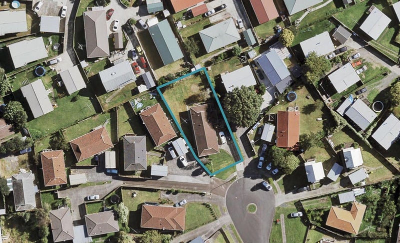 13 De Bloge Place, Clendon Park, Auckland - Carousel 1