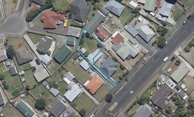 2/10 Pine Avenue, Bader, Hamilton - Carousel 1