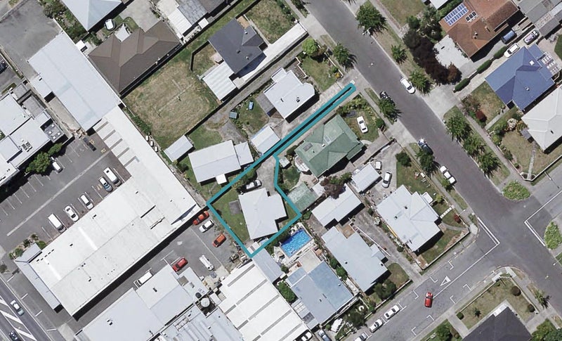 704A Queen Street West, Saint Leonards, Hastings - Carousel 1
