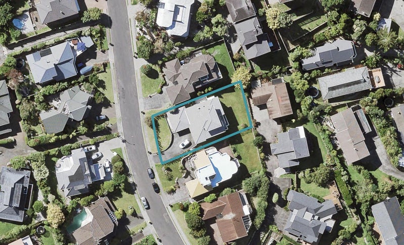 14 Calypso Place, Rothesay Bay, Auckland - Carousel 1